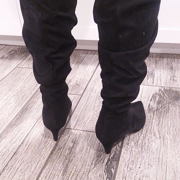 Women's Slouchy Boots With Pointy Toe - Color Black - Picture 8 of 16